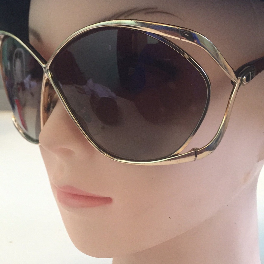 Christian Dior Sunglasses - Picture 2 of 6
